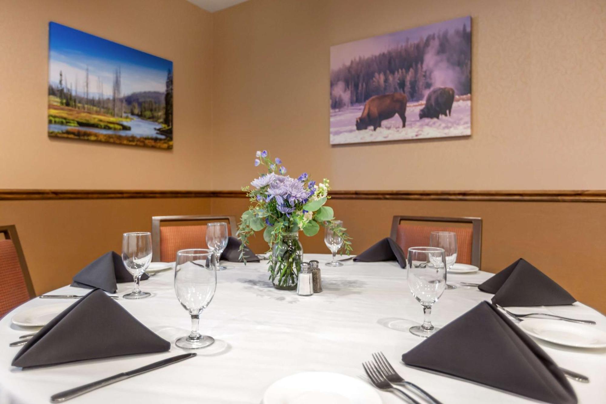Best Western Premier Ivy Inn & Suites Cody Εξωτερικό φωτογραφία